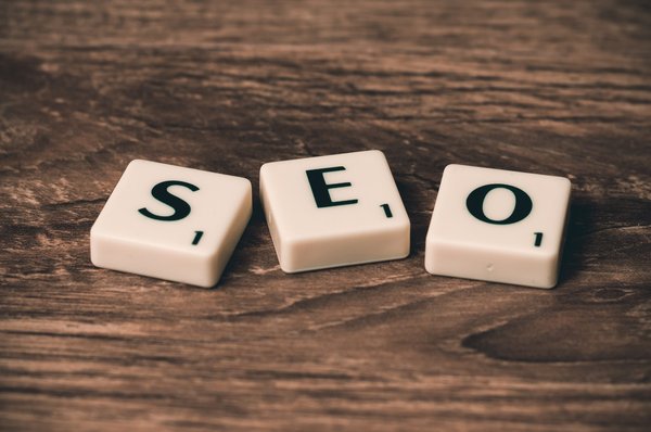 Entreprises de conseils : pourquoi faire appel à un consultant SEO ?