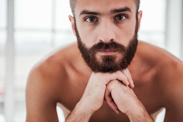Huile pour barbe : un essentiel pour le soin de la barbe